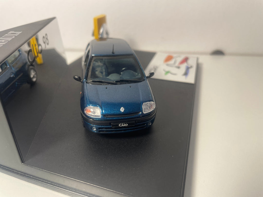 Renault Clio bleue - VITESSE (coffret boite rectangle avec boite en carton blanc)