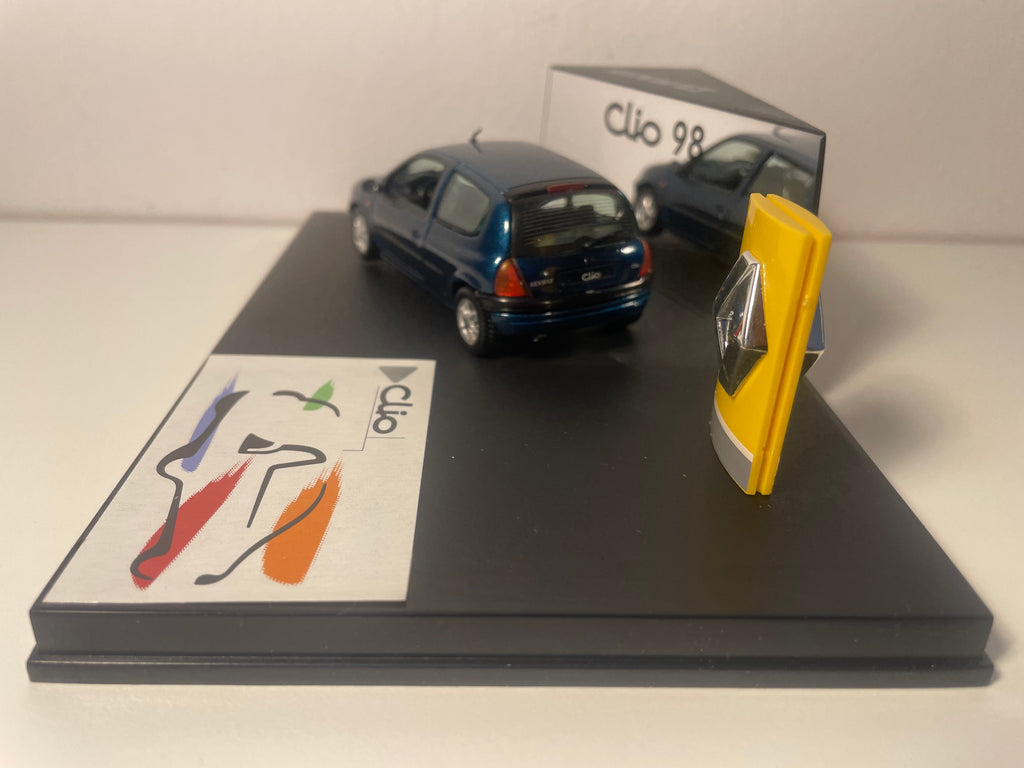 Renault Clio bleue - VITESSE (coffret boite rectangle avec boite en carton blanc)