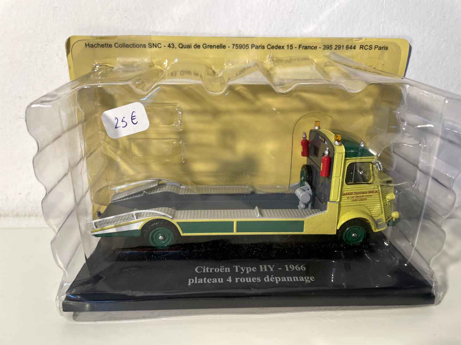 Citroën type HY from 1966 - 4-wheel breakdown recovery platform - HY yellow, green and gray