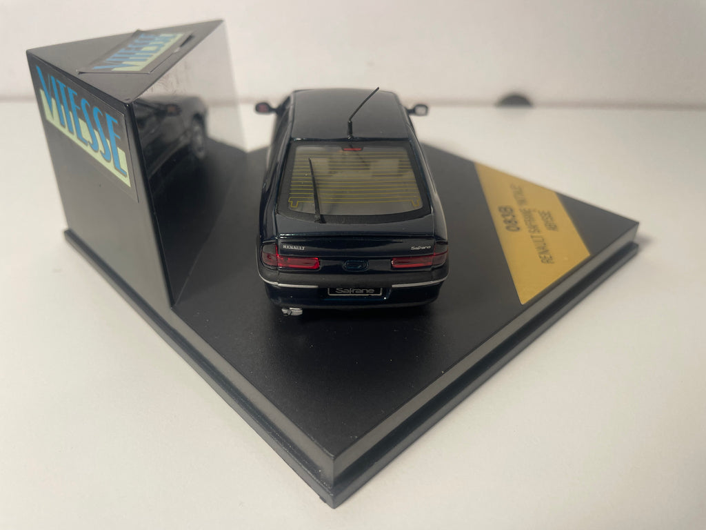 Renault Safrane Initiale na cor Abysse (azul escuro com um tom verde)? - Vitesse referência 083B (caixa quadrada)
