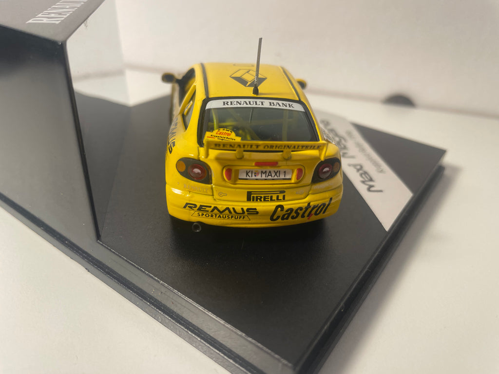 Renault Maxi Mégane jaune numéro 1 - rallye de Krappfeld de 1996 - Vitesse (boite carrée)