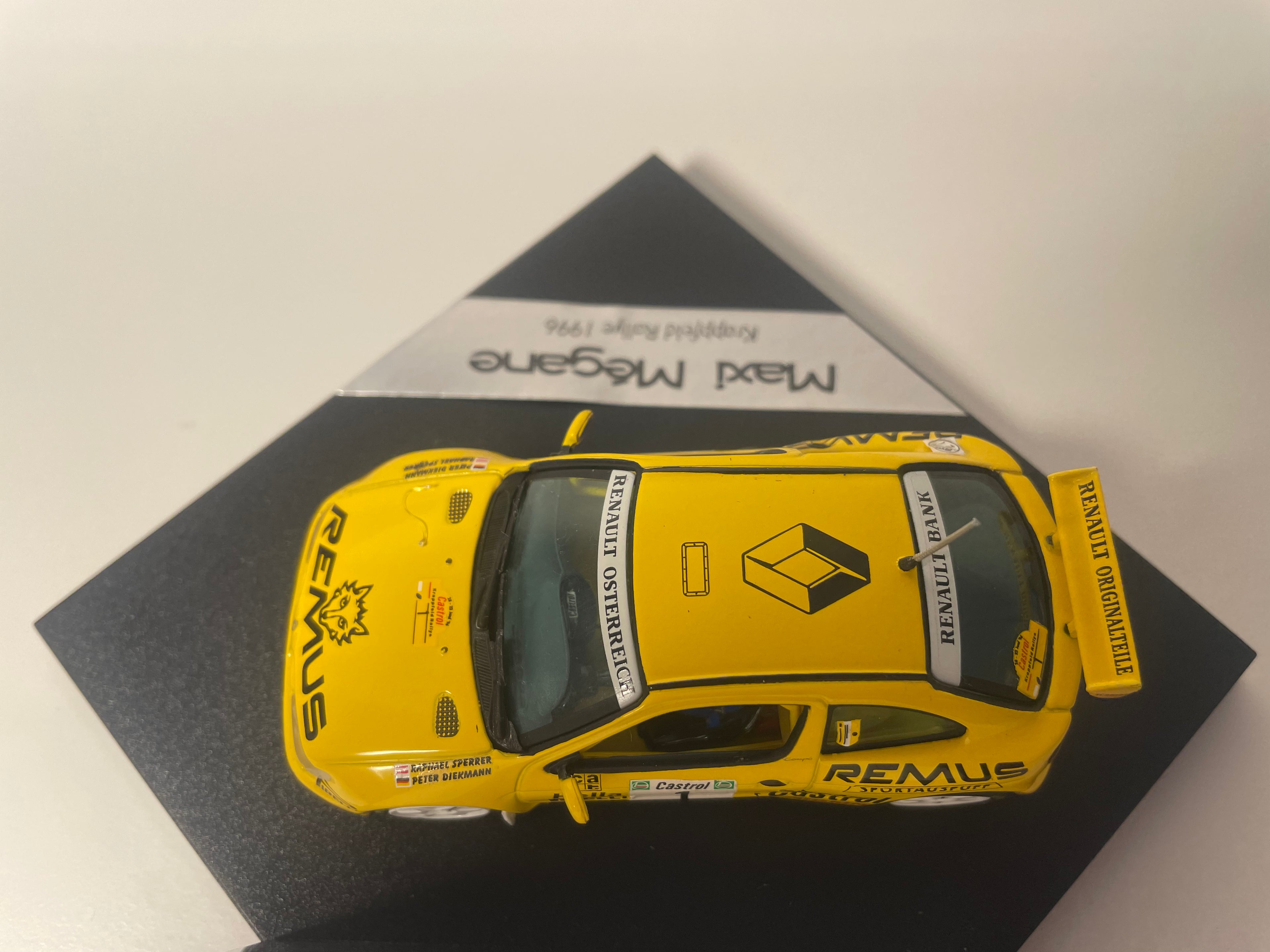 Renault Maxi Mégane jaune numéro 1 - rallye de Krappfeld de 1996 - Vitesse (boite carrée)