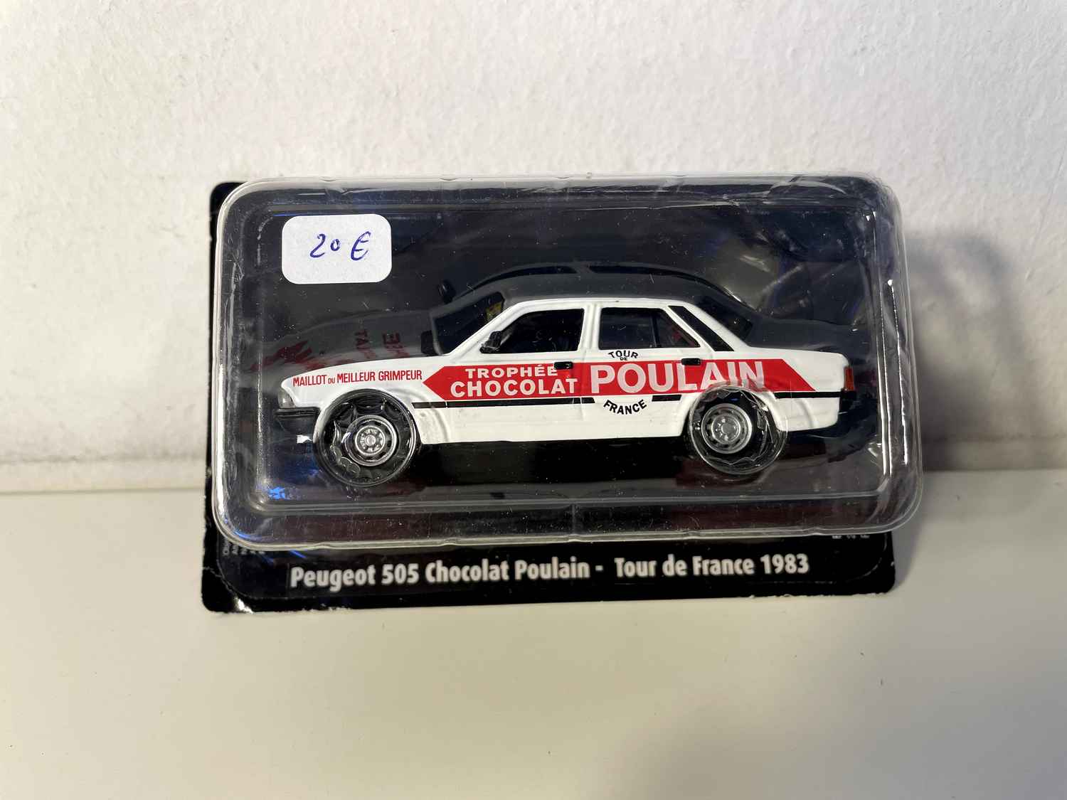 Peugeot 505 biała i czerwona Chocolat POULAIN z Tour de France 1983