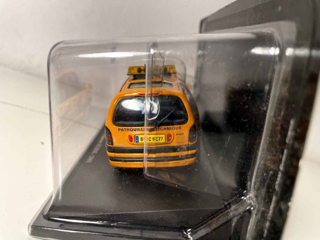 Renault Espace 3 orange de 2001 - DDE patrouilleur technique