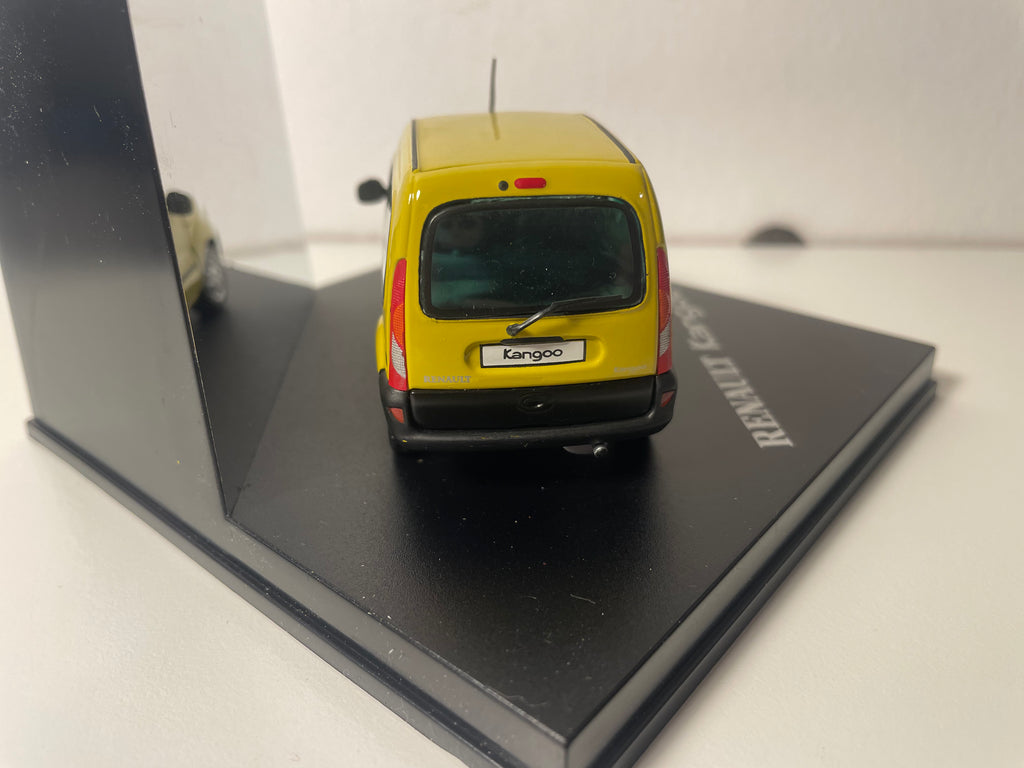 Renault Kangoo żółty z oknami - Vitesse (pudełko kwadratowe)