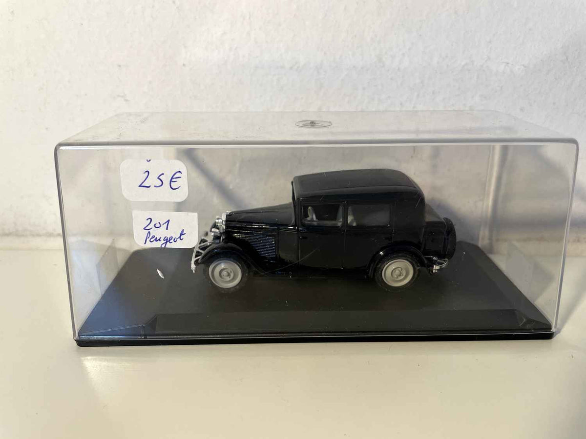 Peugeot 201 schwaarz Limousine vun 1931 (Eligor)