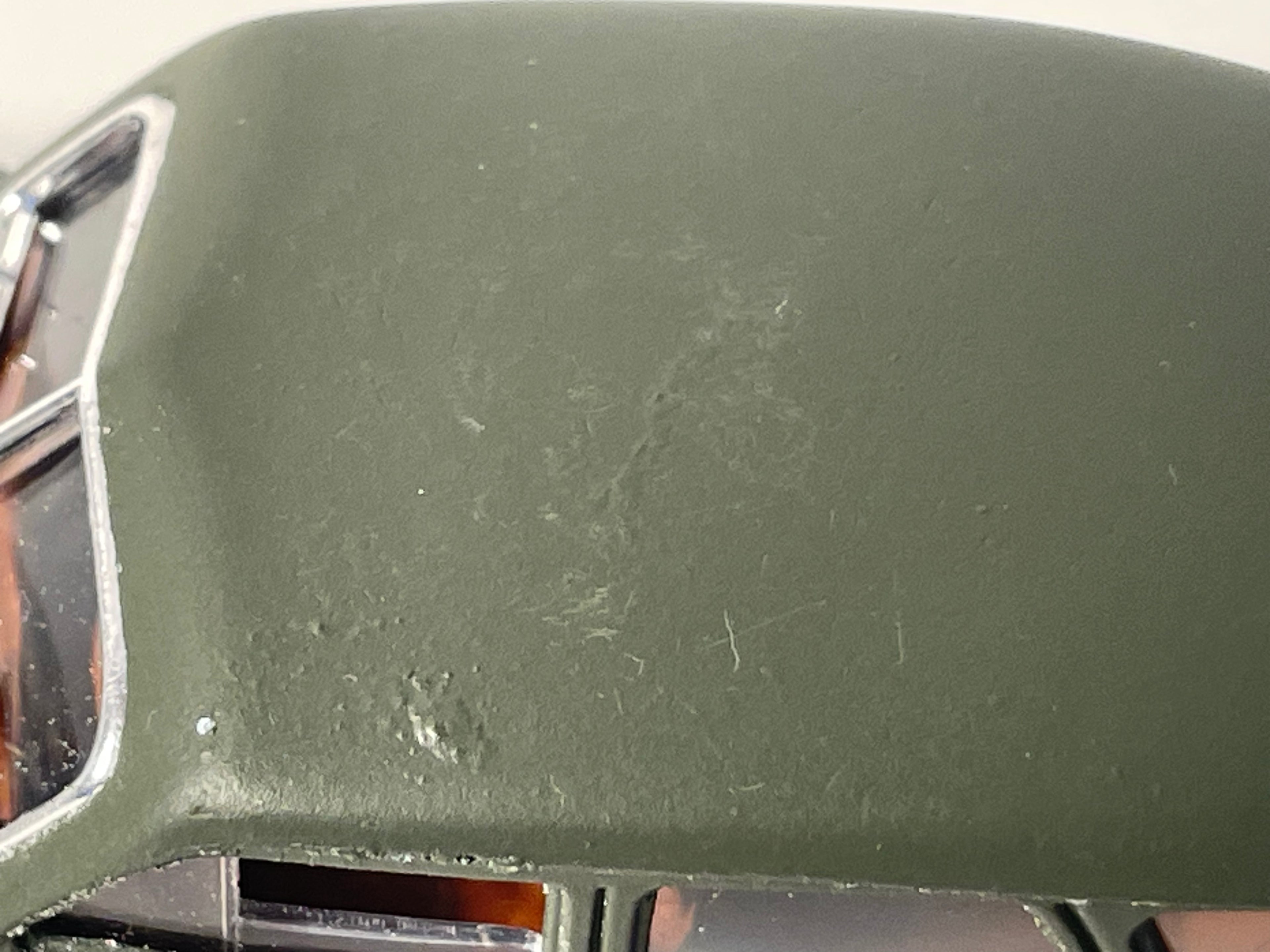 Voiture miniature militaire Chrysler Windsor de 1948 - Solido (fabrication française) - boite N°EI1732 (DÉFAUT DE PEINTURE)