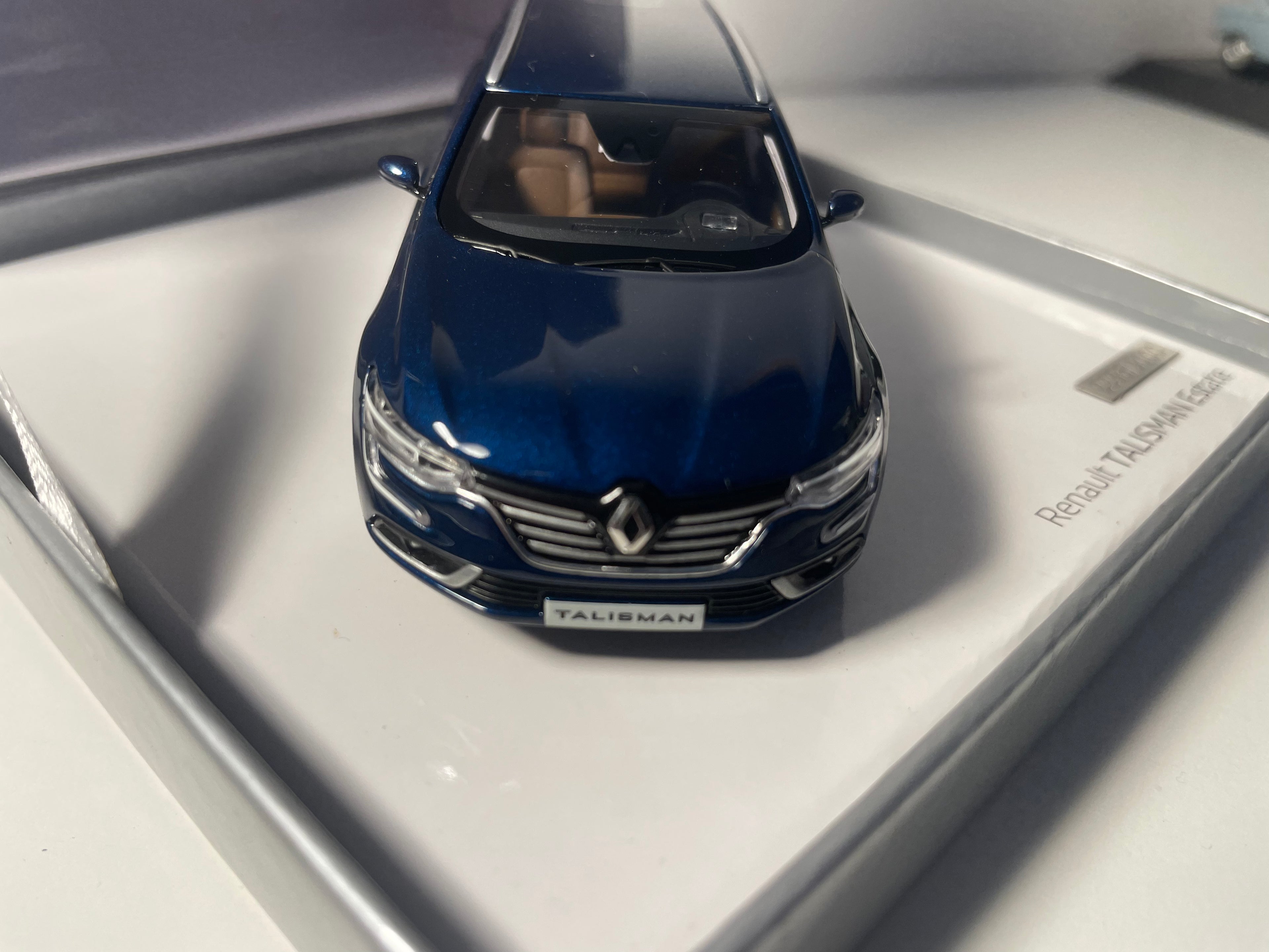 Renault Talisman Estate bleue - NOREV (boite grise carrée)