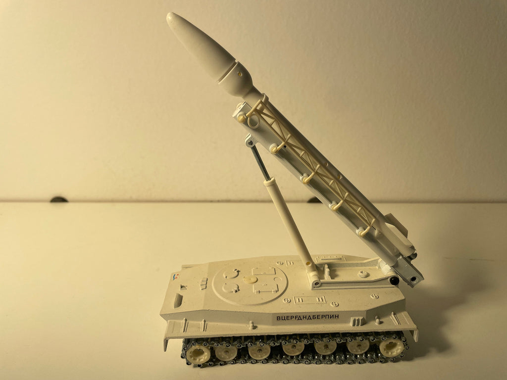 Char militaire amphibie PT 76 (URSS) -Solido (fabrication française) - PAS DEBOITE