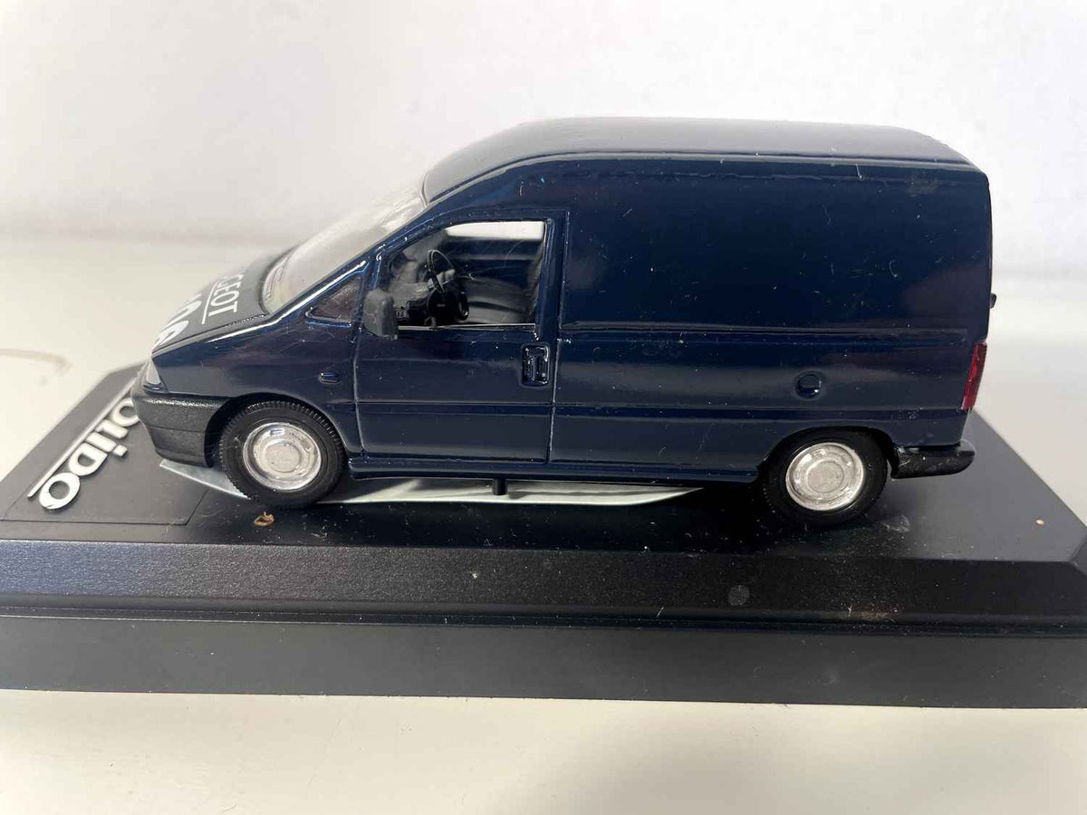 Peugeot Expert Assistance blo (Solido Referenz 1565)