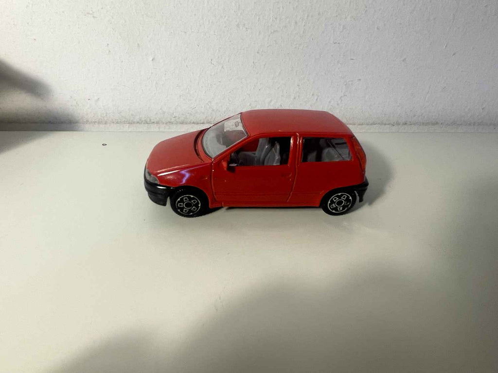 Fiat Punto rosso - BURAGO