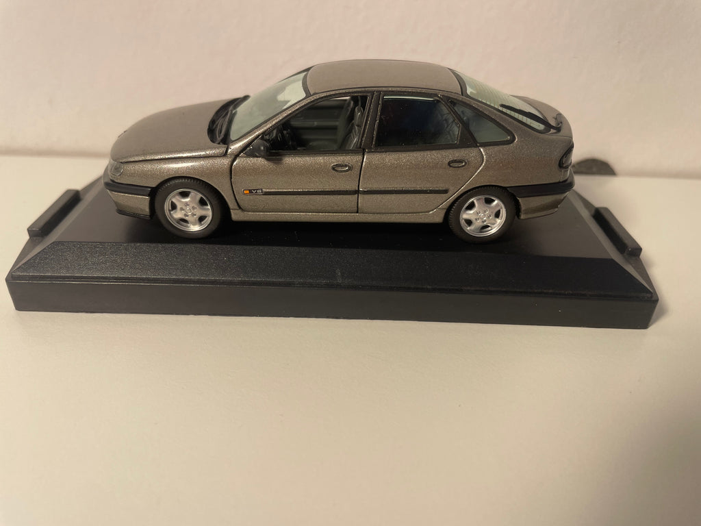 Renault Laguna marron - VITESSE