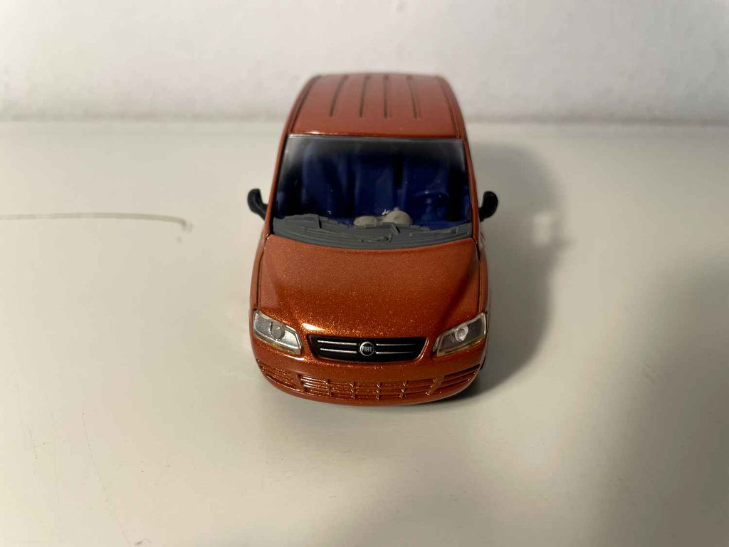 Fiat Nuova Multipla braun
