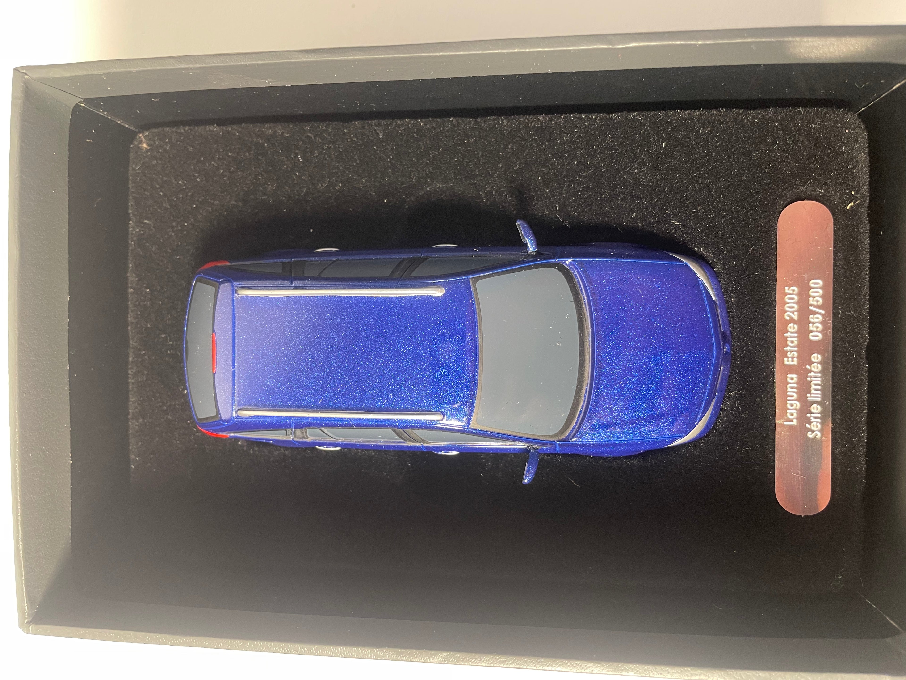 2005 Renault Laguna Estate Blue (small gray rectangular box)