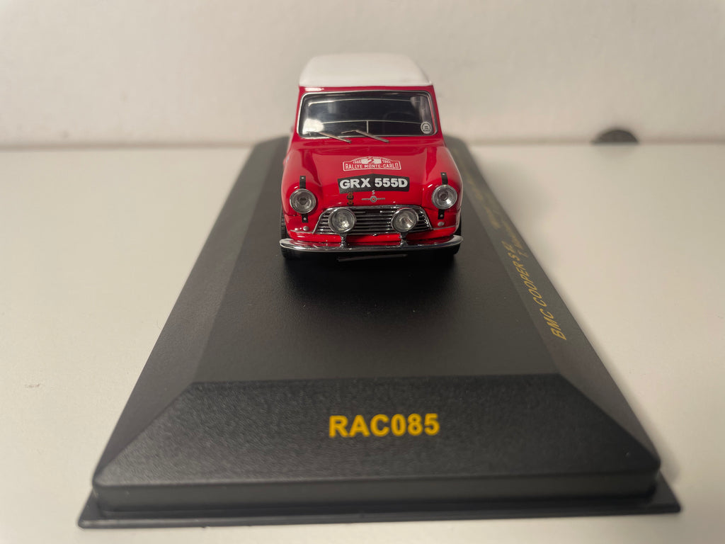 BMC Cooper S czerwony z białym dachem numer 2 - rajd Monte Carlo 1966 (zwycięzca) - IXO referencja RAC085
