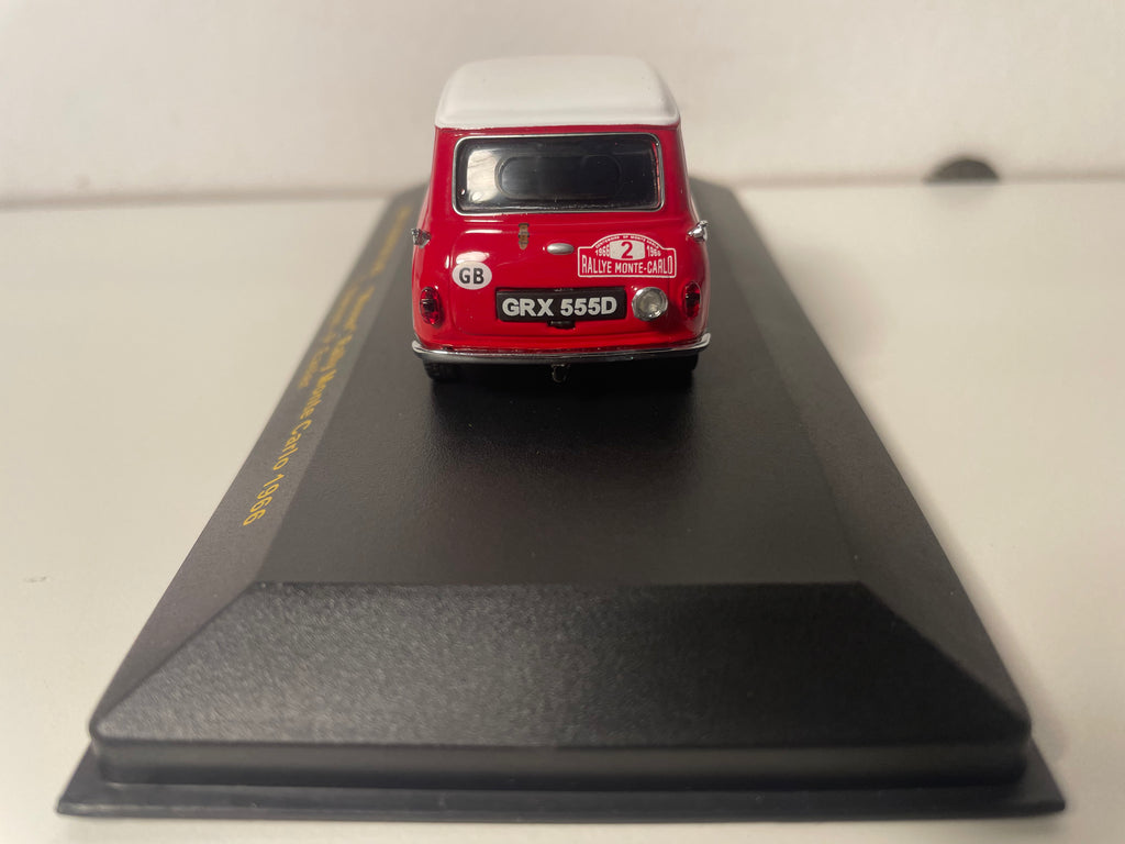 BMC Cooper S czerwony z białym dachem numer 2 - rajd Monte Carlo 1966 (zwycięzca) - IXO referencja RAC085