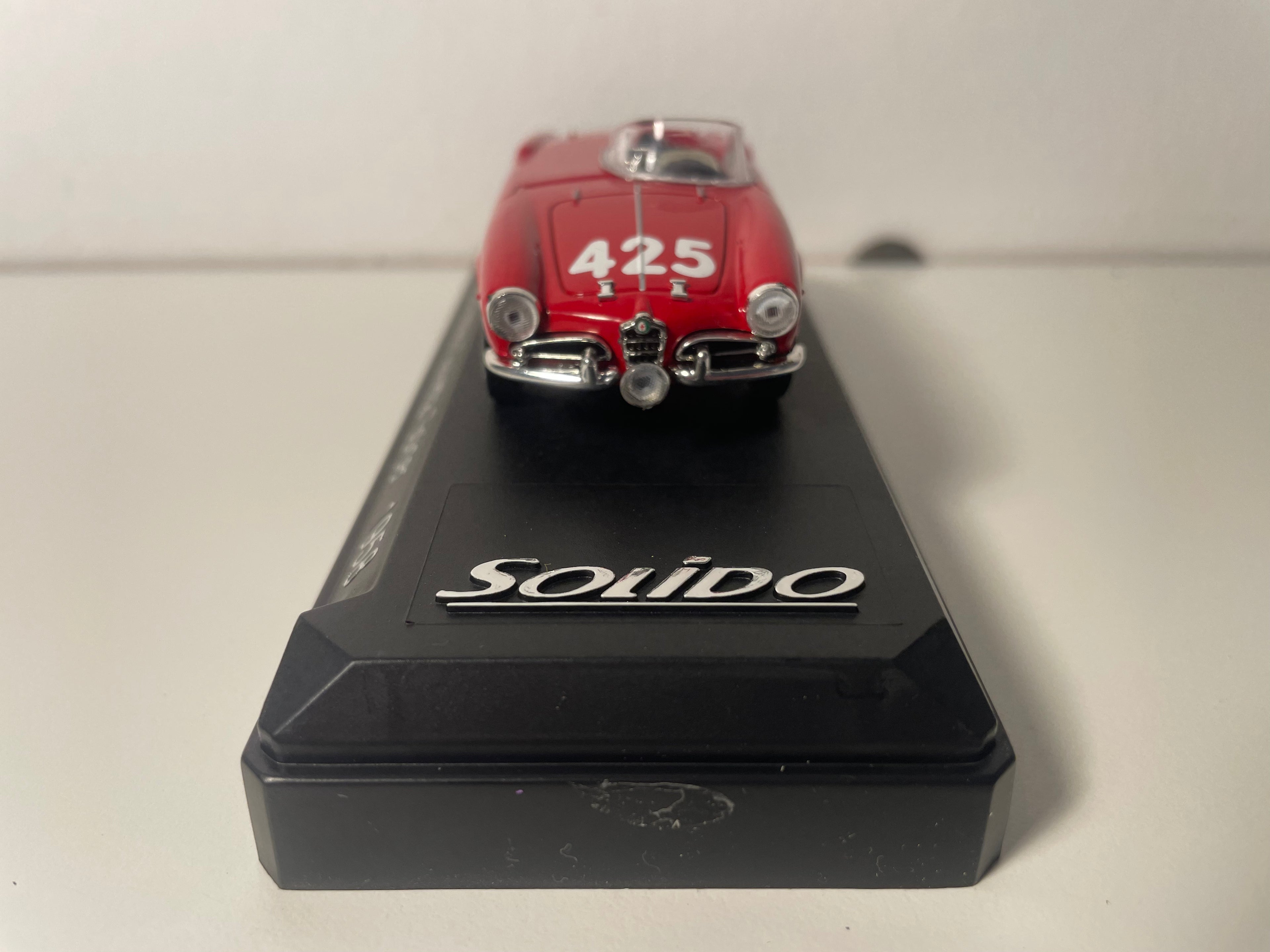 Alfa Romeo Giulietta Spider Vermelha Número 425 de 1958 - Referência Solido 4577