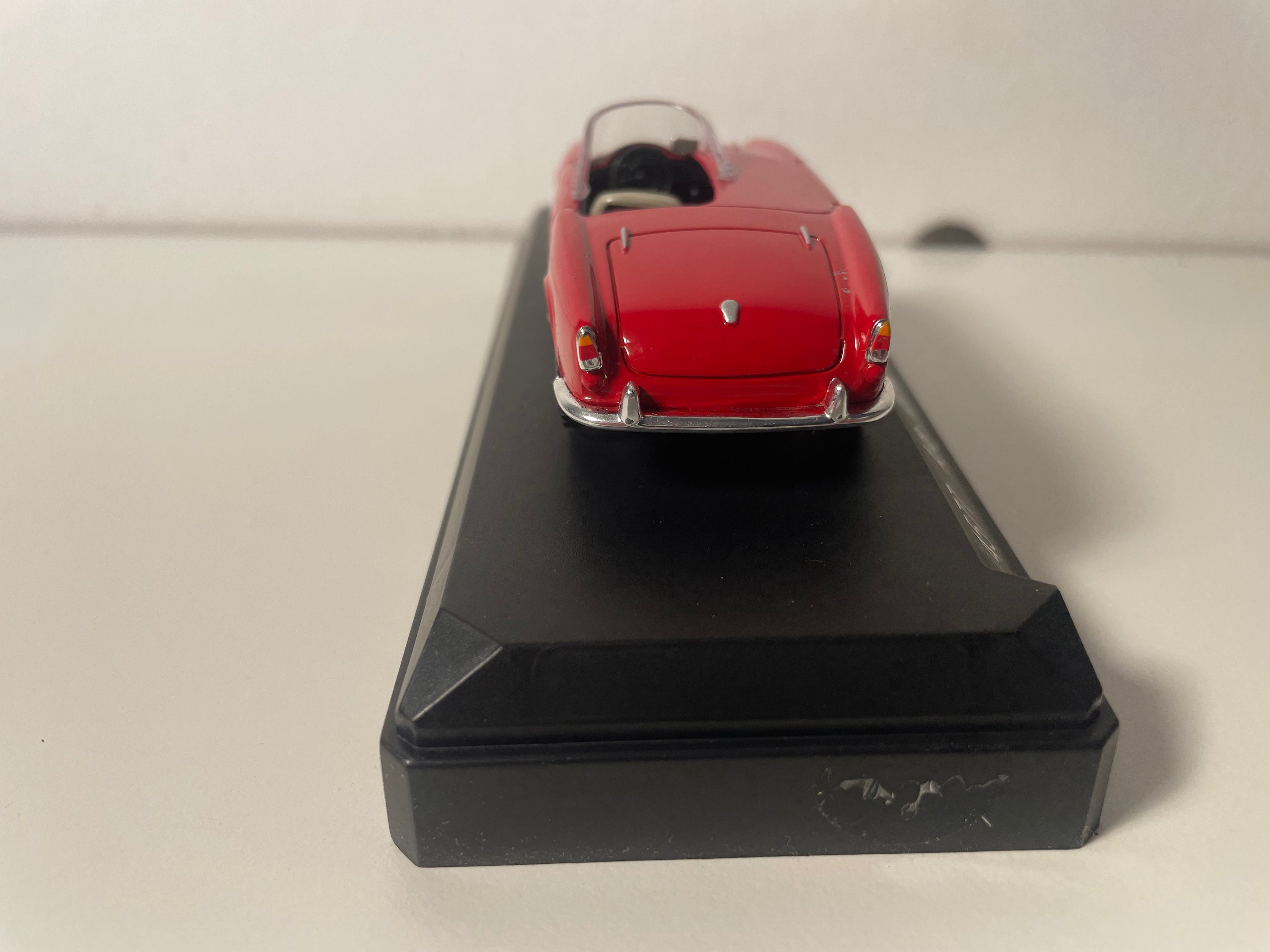 Alfa Romeo Giulietta Spider Vermelha Número 425 de 1958 - Referência Solido 4577
