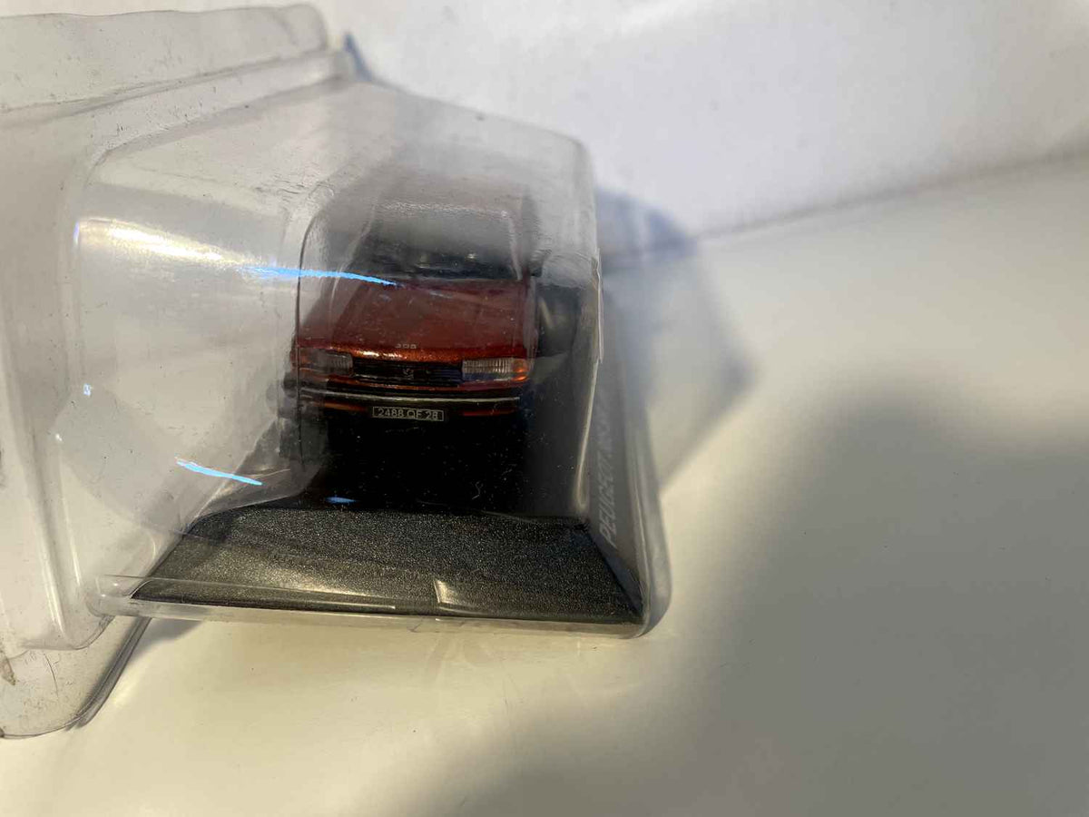 Peugeot 305 SR marron de 1977