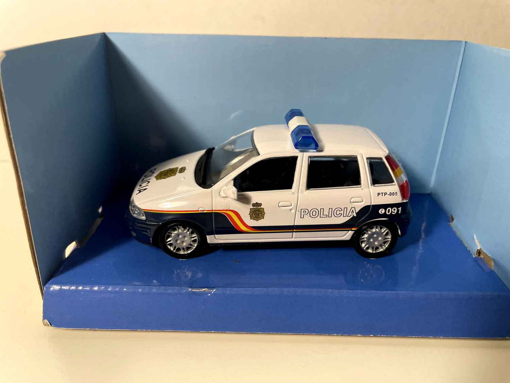 Fiat Punto biały z Policji Narodowej Hiszpanii (Policia Nacional)