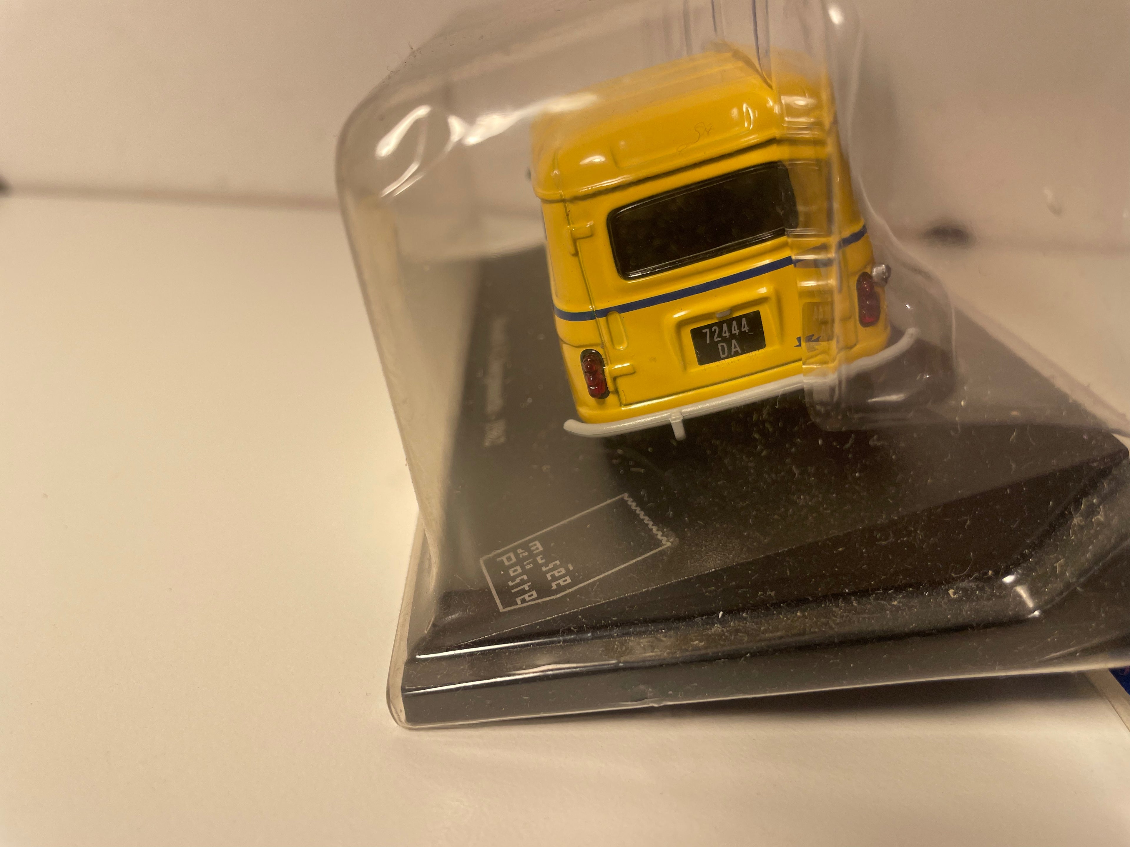 Renault 4L Yellow Van von 1962 La Poste - PTT