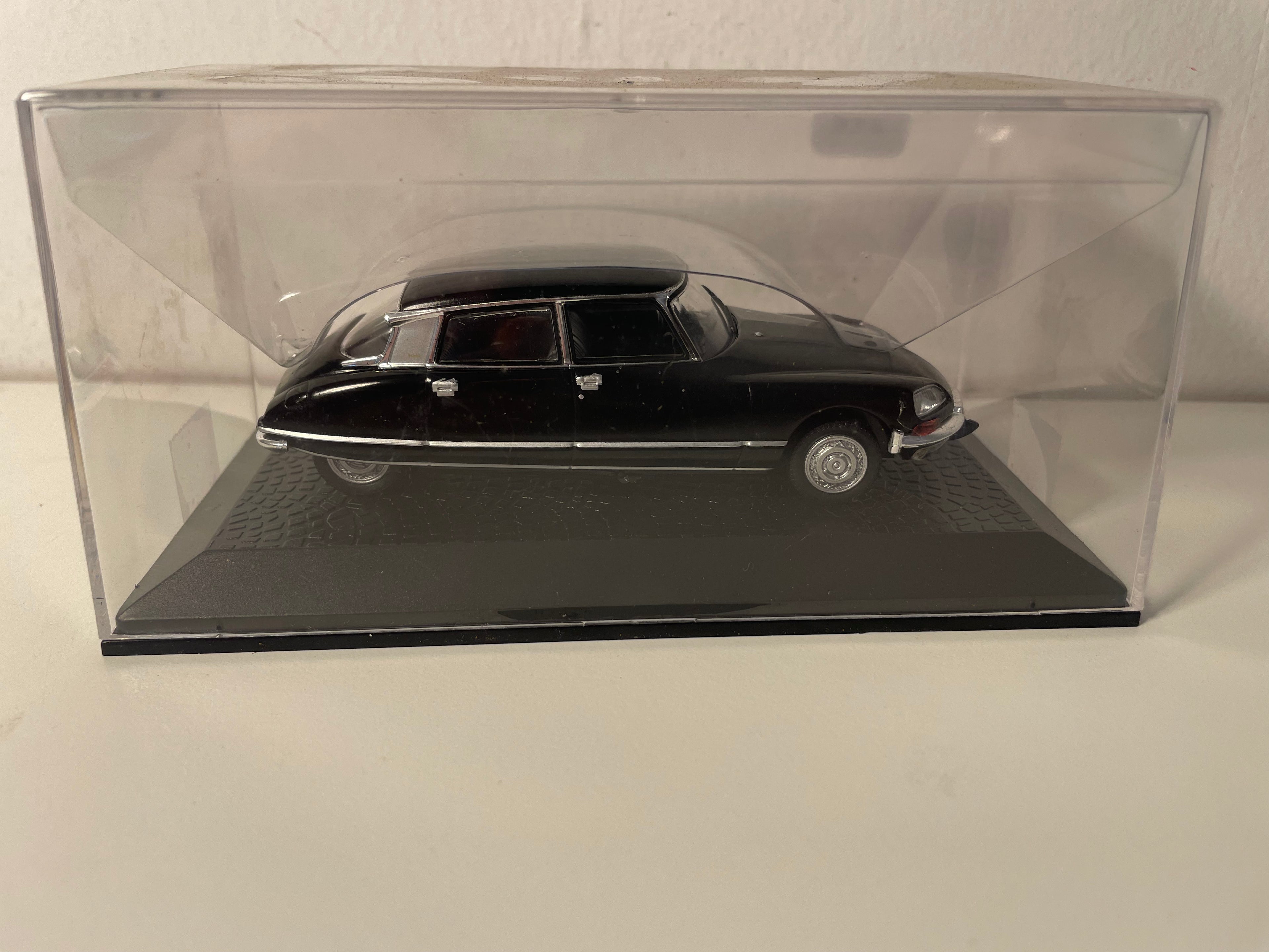 Citroën DS 23 negra (colección jefes de estado) - elecciones presidenciales de Valéry Giscard d'Estaing en 1974