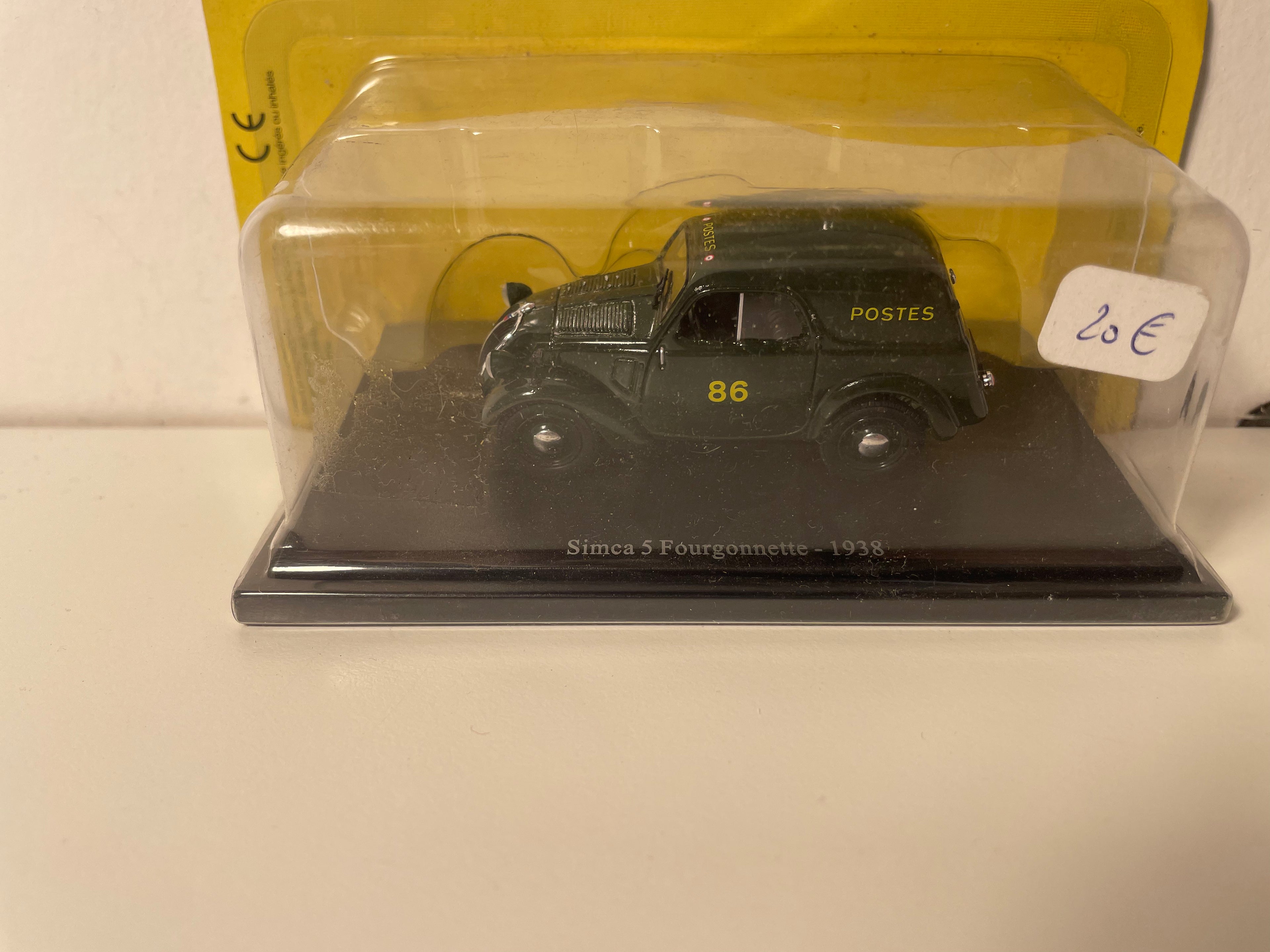 Simca 5 fourgonnette verte de 1938 - La Poste - PTT