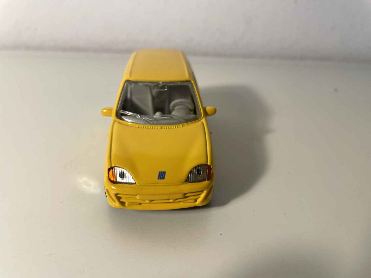 Fiat Seicento giel - Majorette