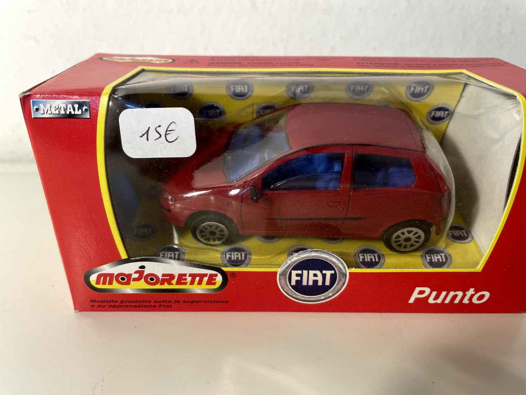 Fiat Punto rouge foncée - Majorette