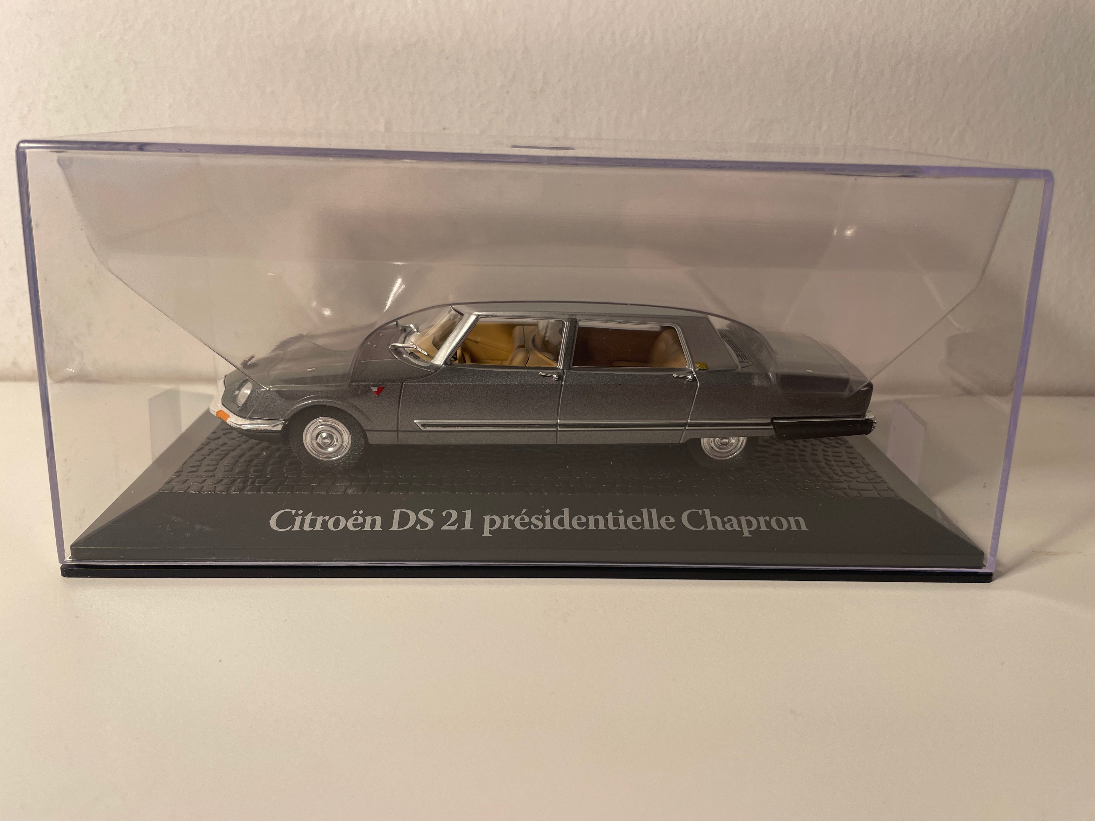 Citroën DS 21 Présidentielle Chapron grise (collection Presidential CARS - chefs d'état) - Visite de Nixon avec Charles de Gaulle en 1969