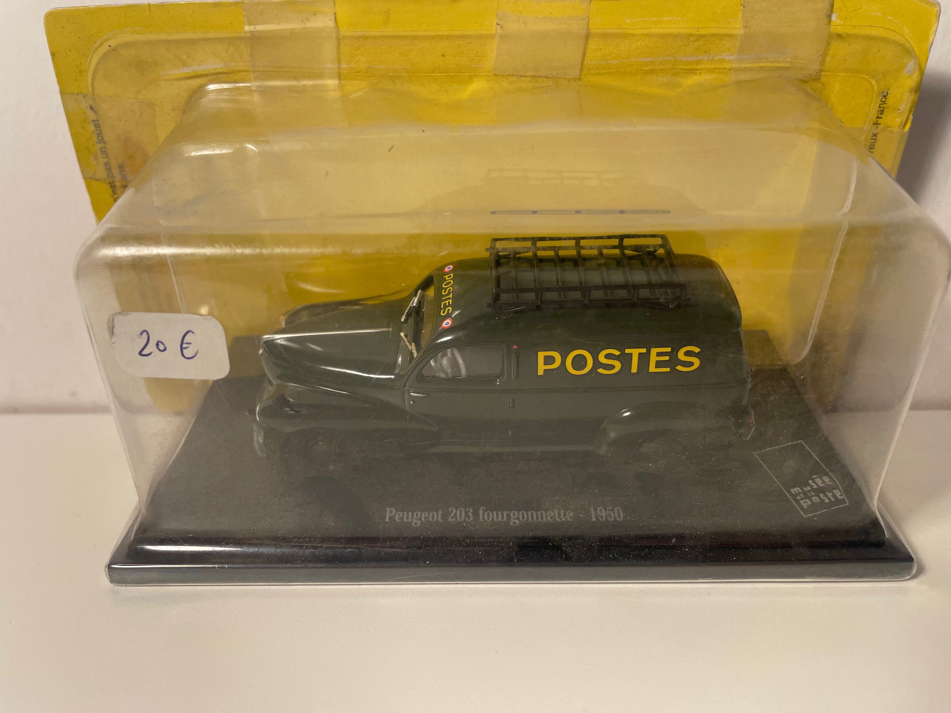 Peugeot 203 donkel gréng Camionetten aus 1950, La Poste - PTT