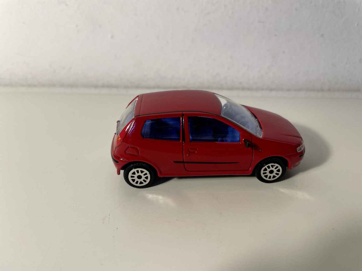 Fiat Punto rouge foncée - Majorette