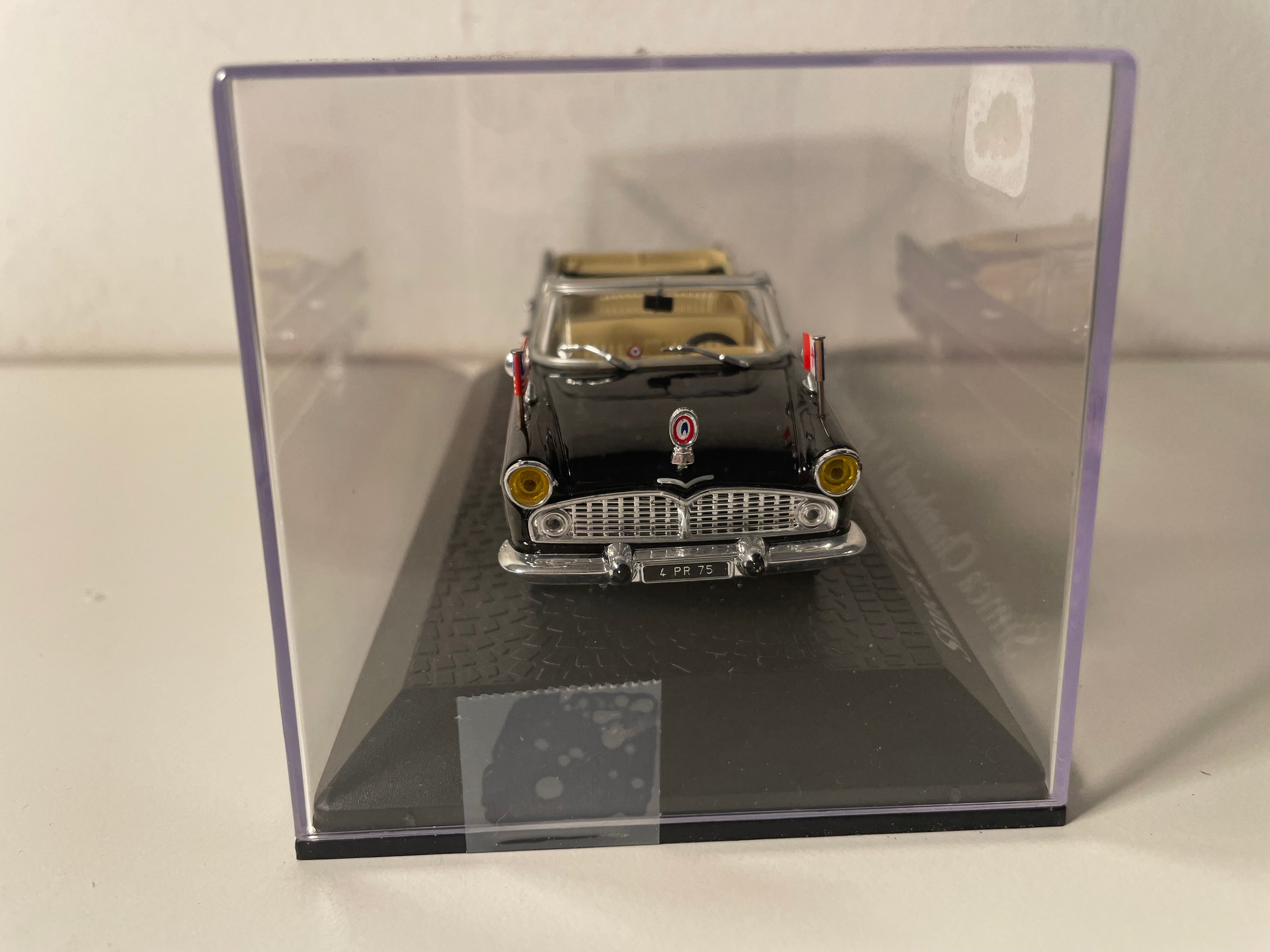 Simca Chambord V-8 AB-P Présidentielle Black (Presidential CARS Collection) - Kennedy's visit to Charles De Gaulle in 1961