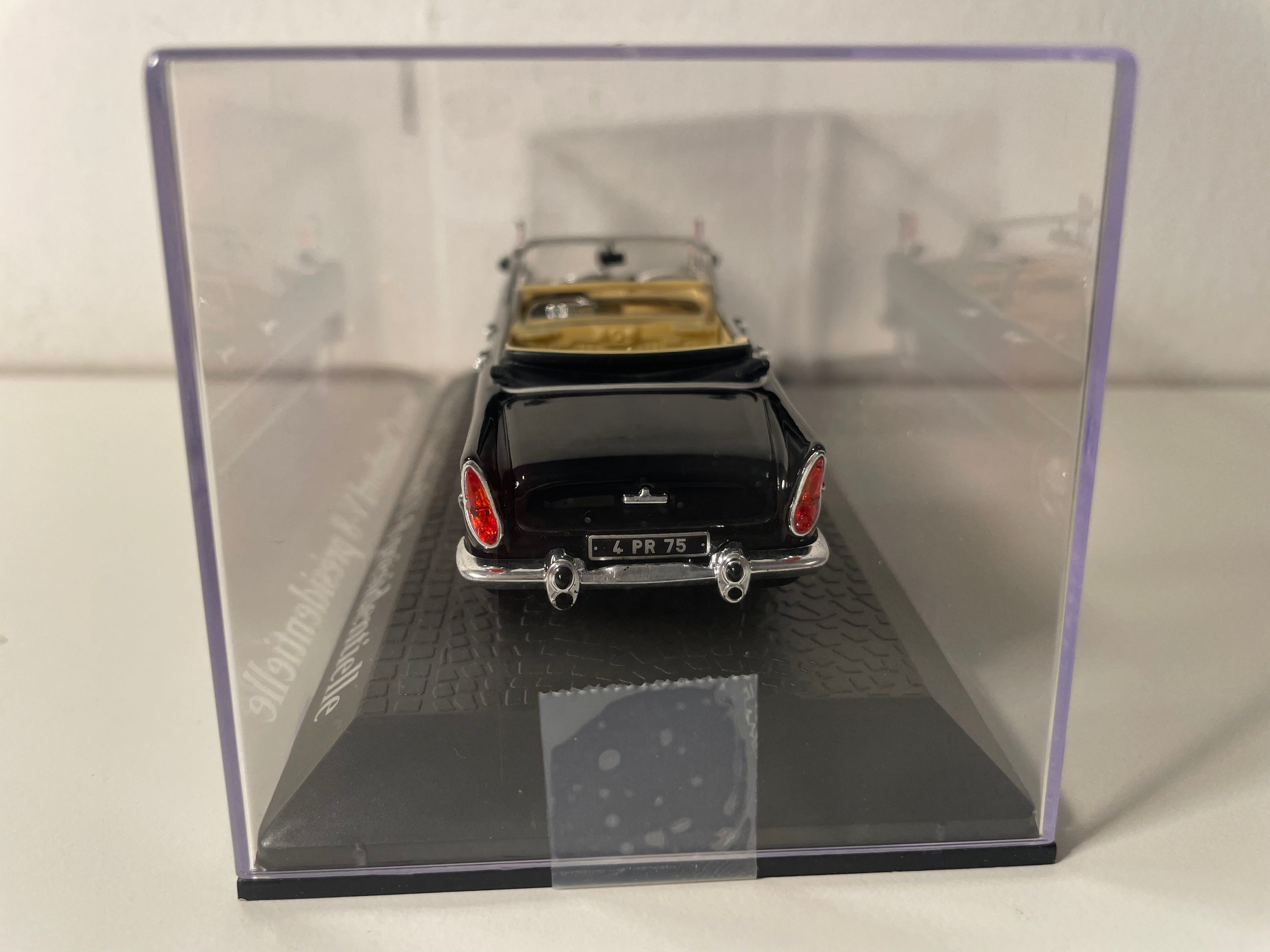Simca Chambord V-8 AB-P Présidentielle Black (Presidential CARS Collection) - Kennedy's visit to Charles De Gaulle in 1961