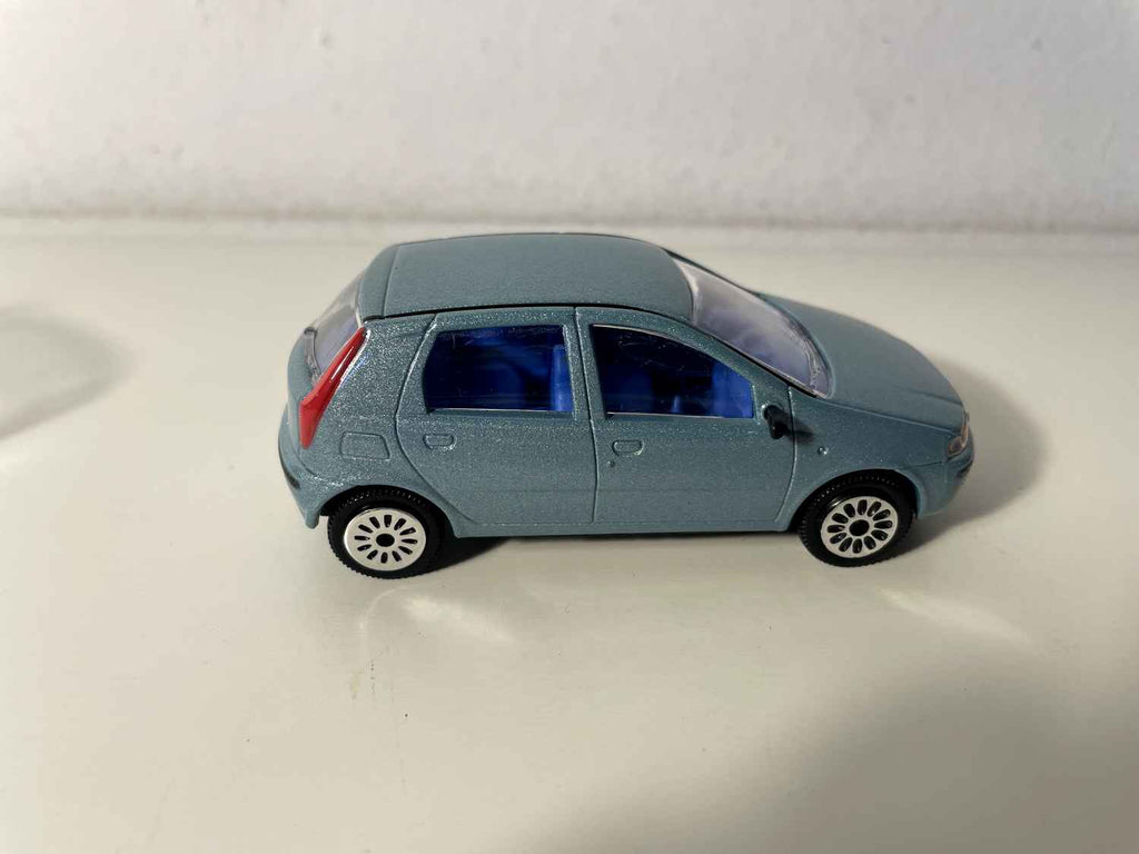 Fiat Punto bleue - Majorette