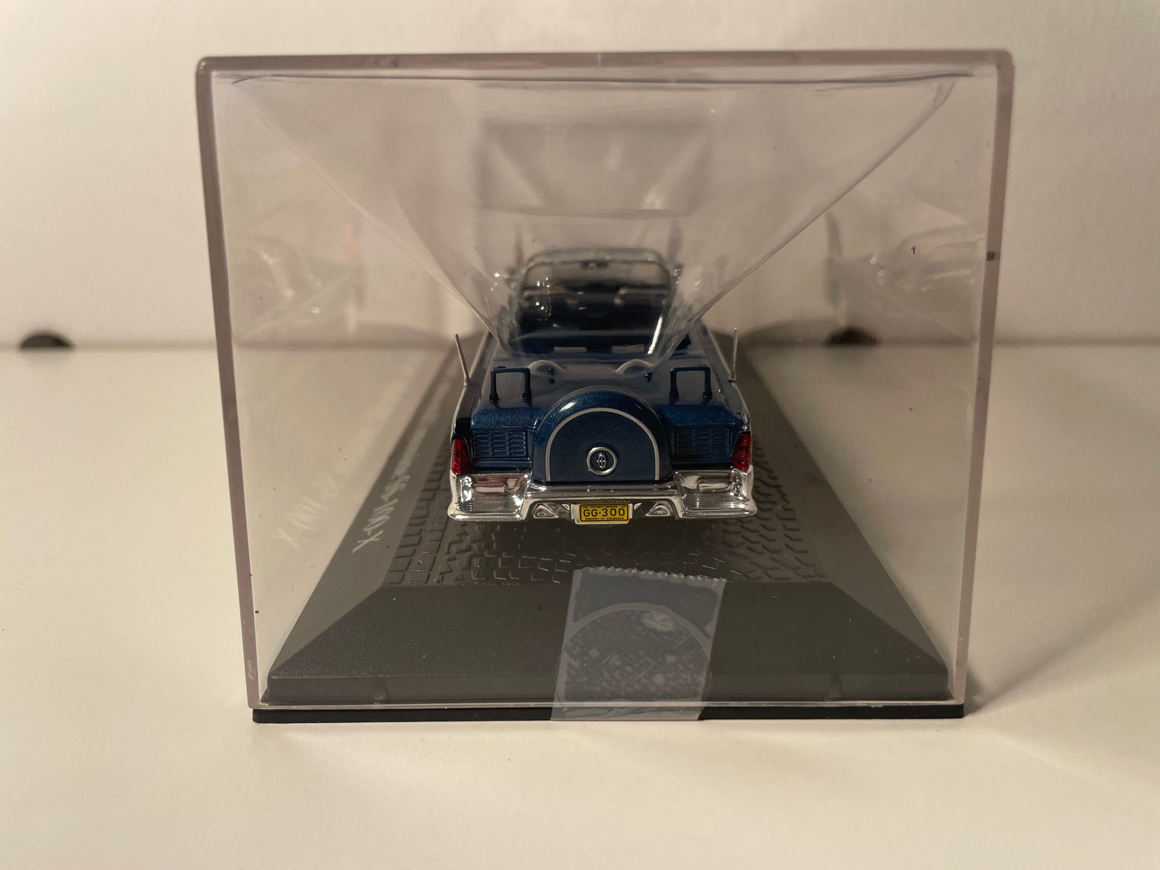 Lincoln Continental Limousine SS-100-X bleue foncée (collection Presidential CARS - chefs d'état) - Assassinat de John Fitzgerald Kennedy en 1963