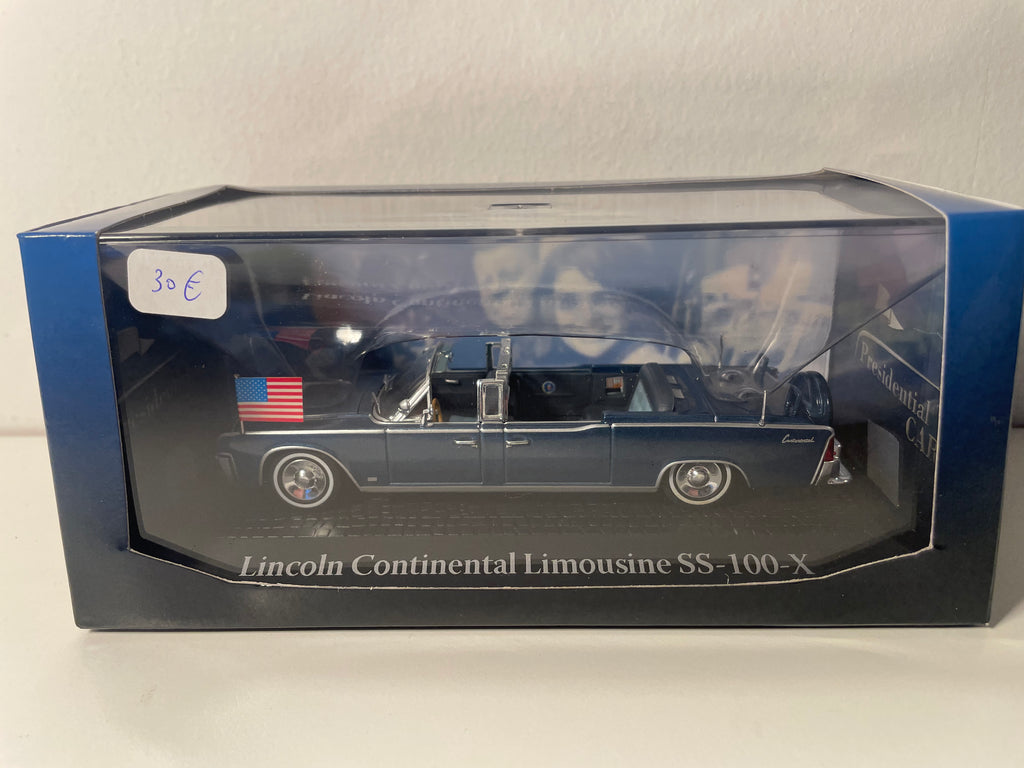 Lincoln Continental Limousine SS-100-X bleue foncée (collection Presidential CARS - chefs d'état) - Assassinat de John Fitzgerald Kennedy en 1963