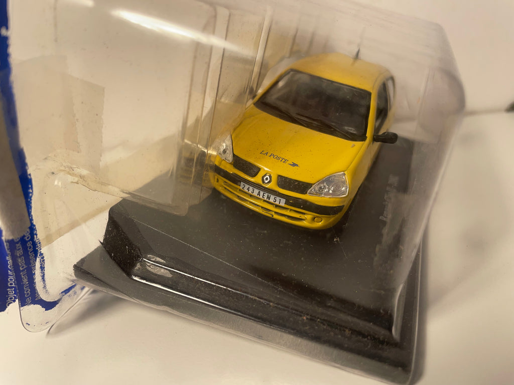 Renault Clio 2 giel vum 2002 - La Poste - PTT