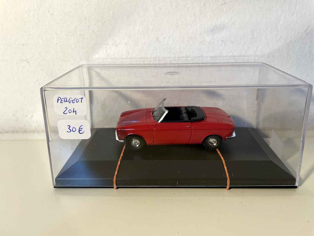 Peugeot 204 decappottabile rossa (scatola in plexiglas)