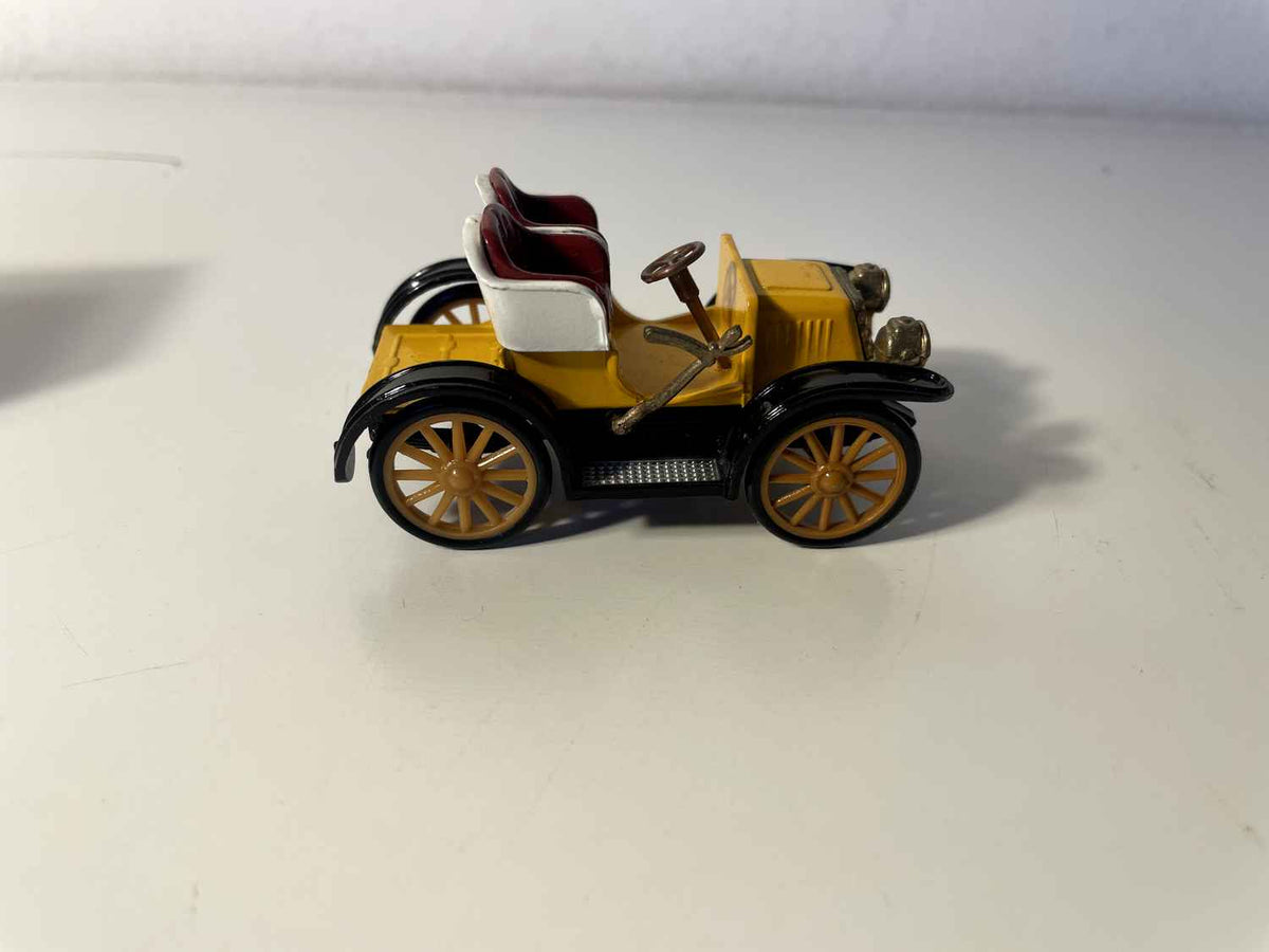 Luc Court de 1901 (course deux bacquets) - Collection RAMI fabriqué par JMK