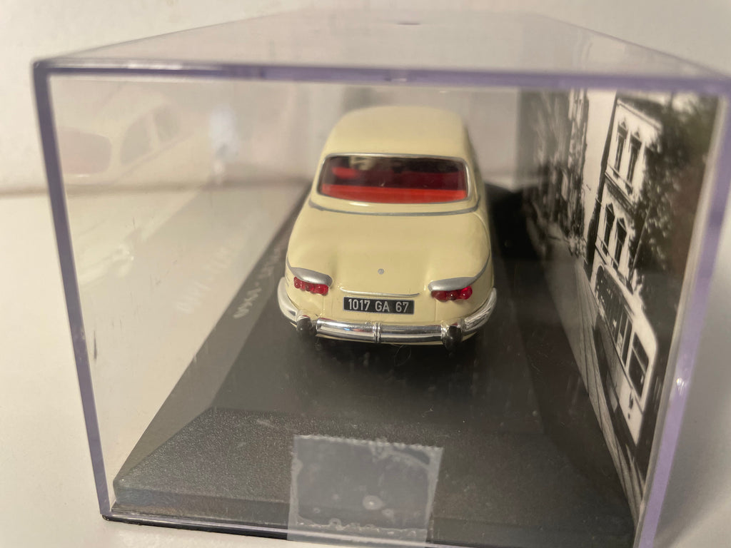 Panhard PL 17 creme/beige Faarf? vun 1960