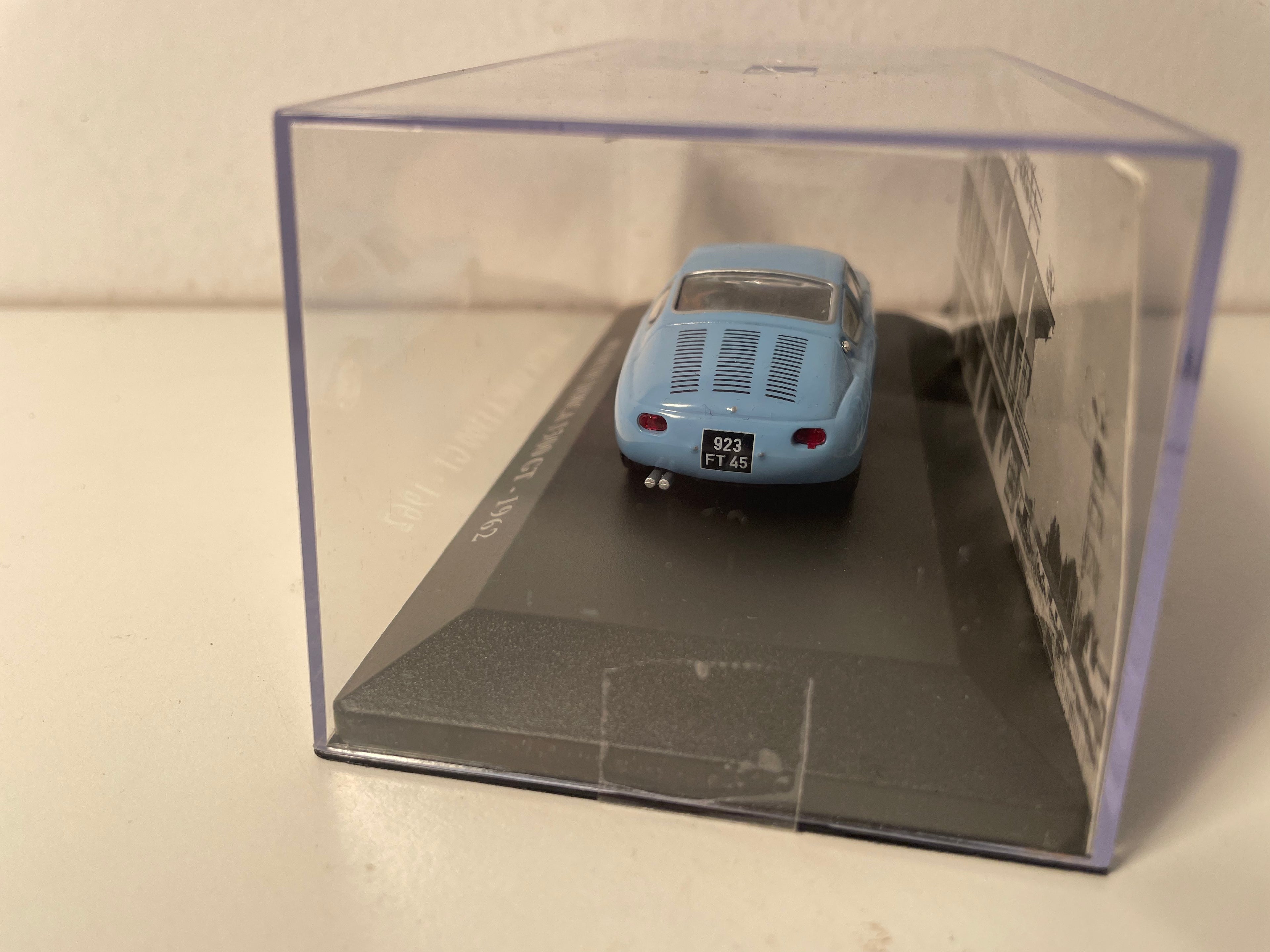 Bloen Abarth Simca 1300 GT vun 1962
