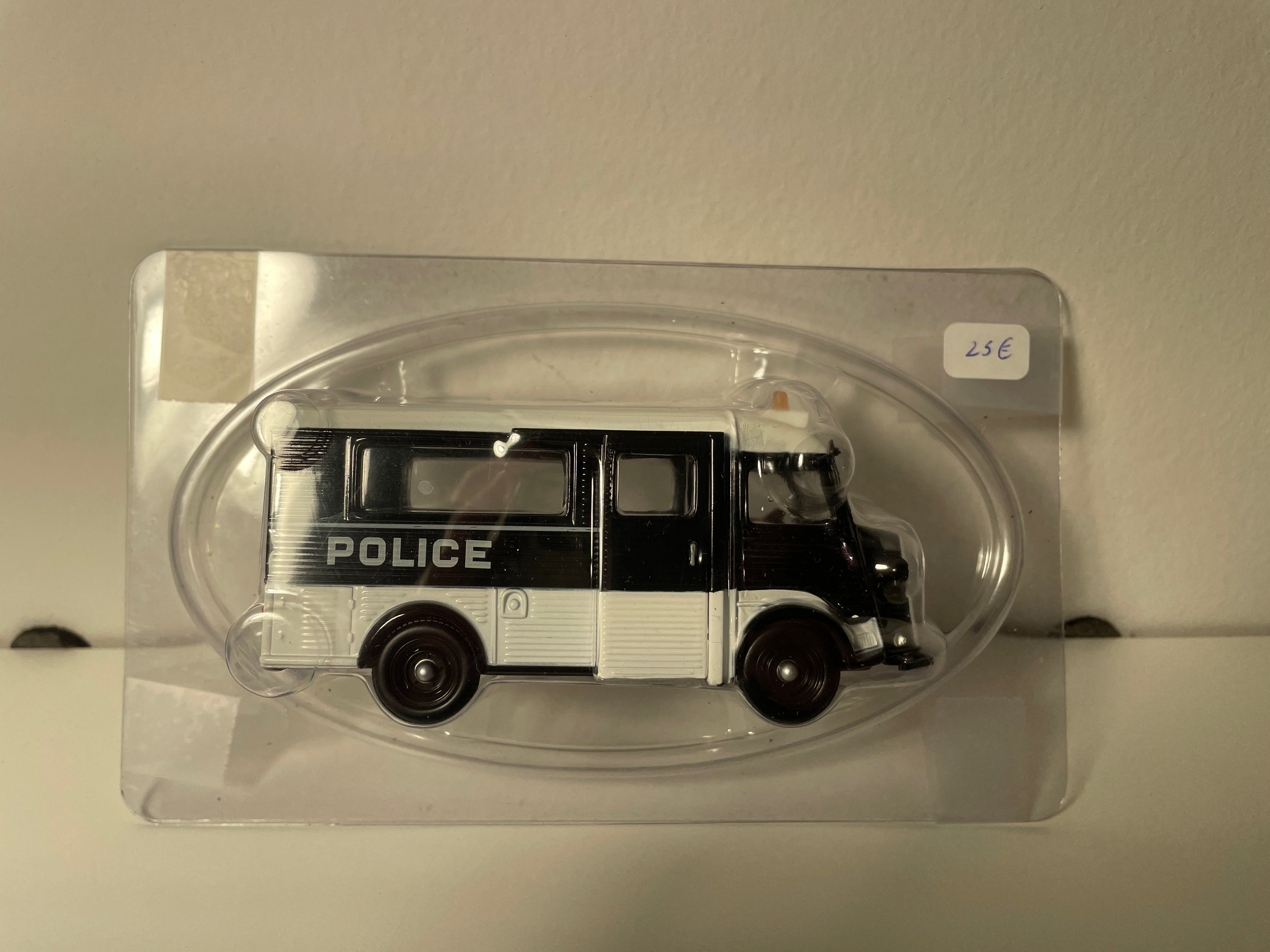 Citroën HY de POLICE ('salad basket') - blister