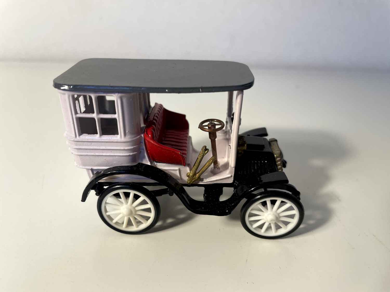 Panhard et Levassor z 1899 roku - Kolekcja RAMI wyprodukowana przez JMK