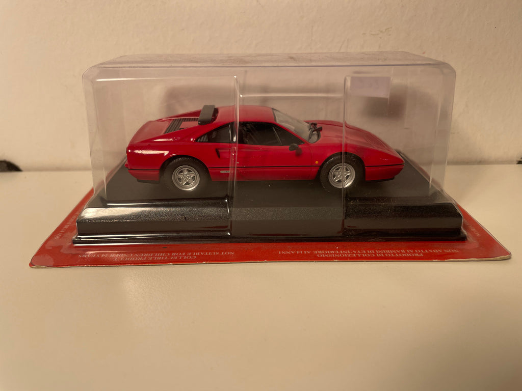 Ferrari 328 GTB rouge de 1985 (blister)