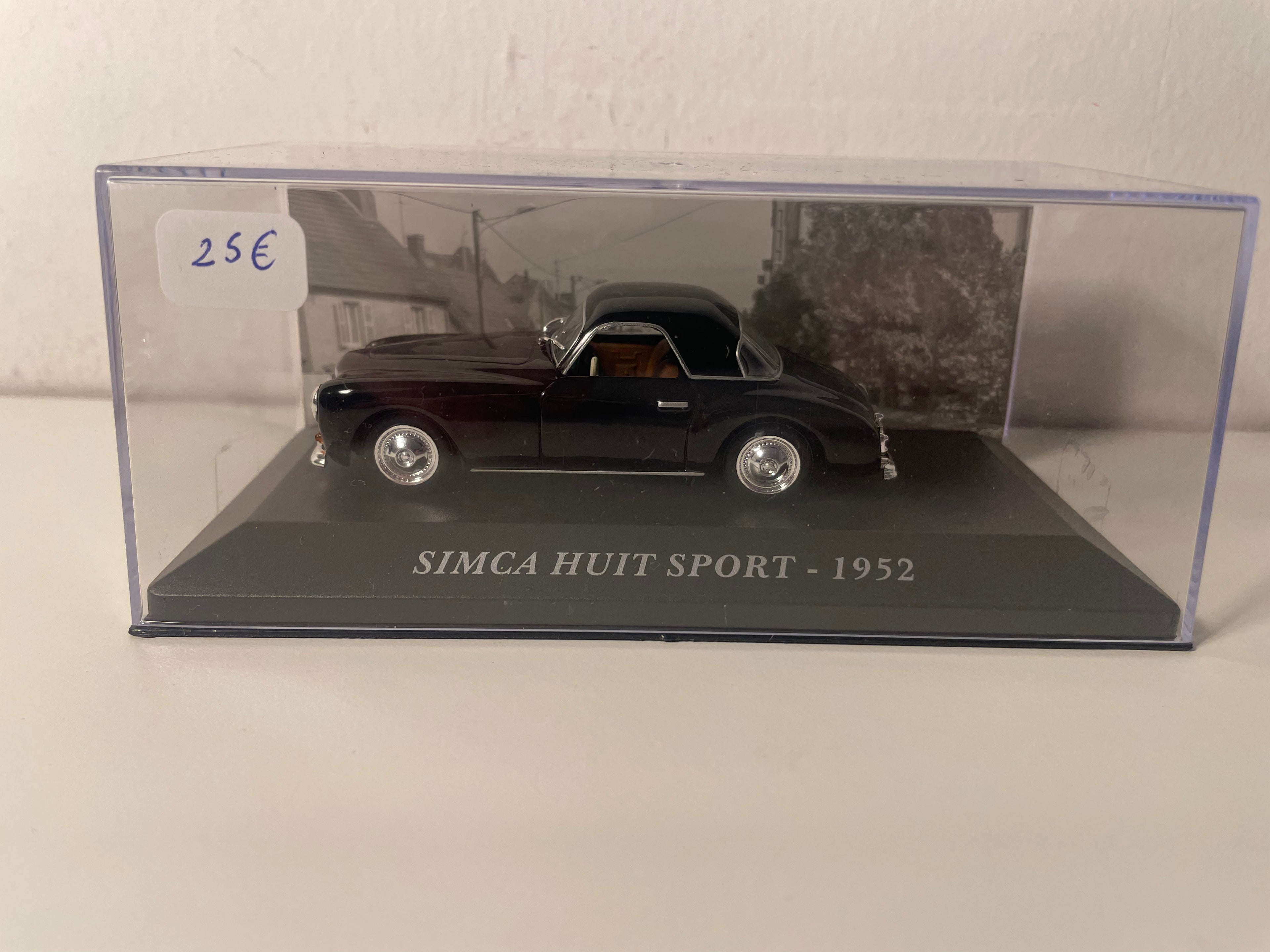 1952 coche deportivo SIMCA ocho negro (Simca 8)