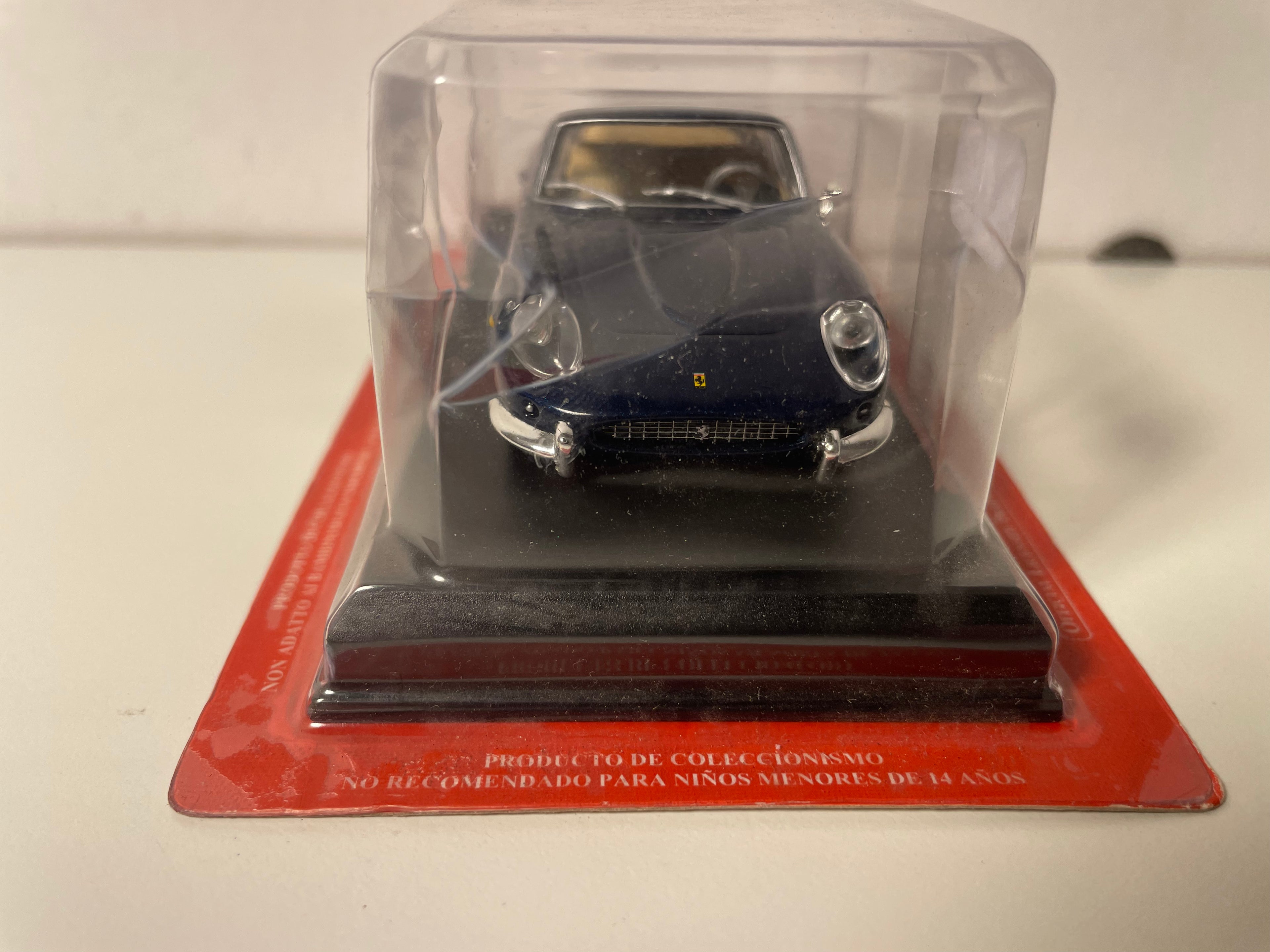 Ferrari 400SA donkerblauw (blister)