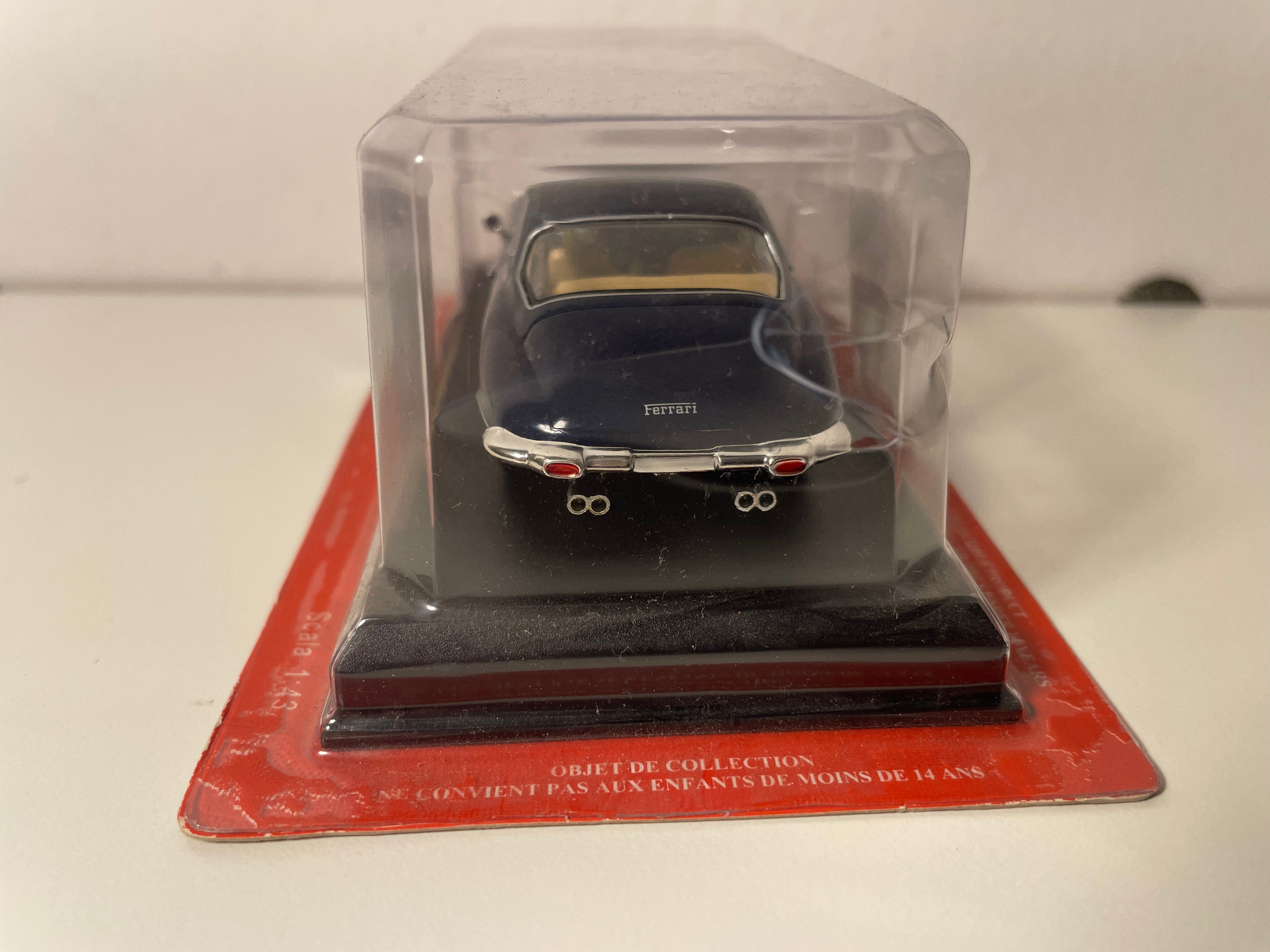 Ferrari 400SA donkerblauw (blister)