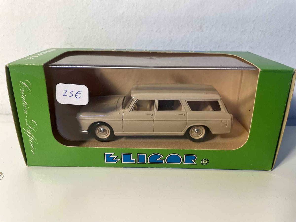 Carrinha Peugeot 404, castanho claro, de 1964 (Eligor)