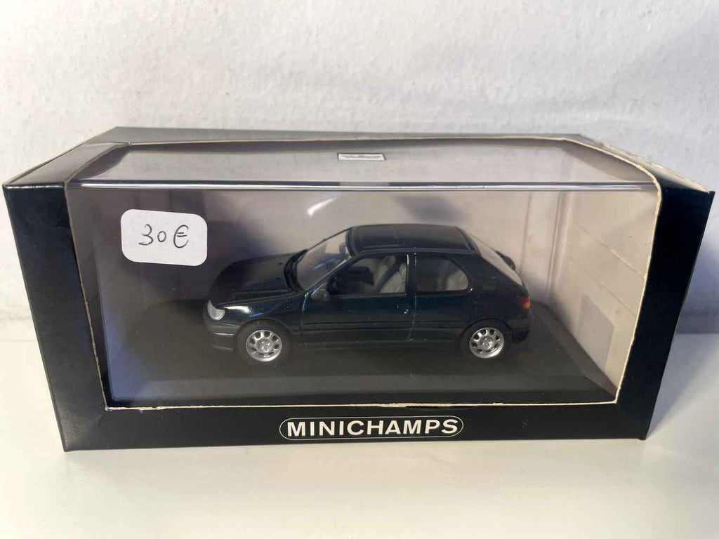 Peugeot 306 verde scuro (Minichamps)